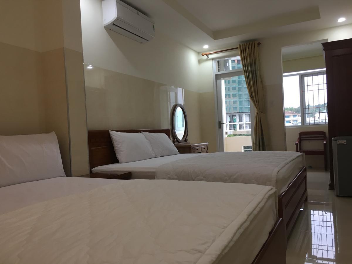 Duy Huy Hotel & Apartment Нячанг Екстер'єр фото