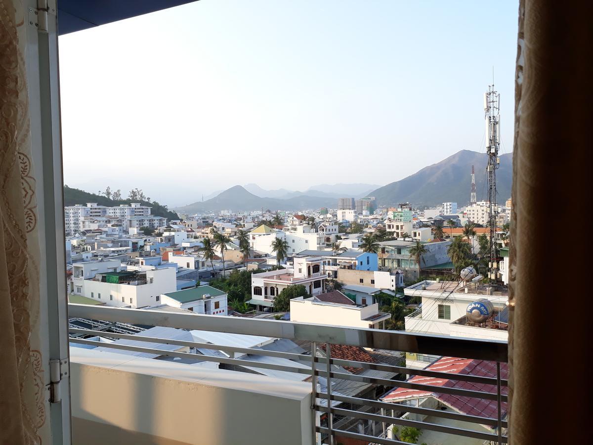 Duy Huy Hotel & Apartment Нячанг Екстер'єр фото